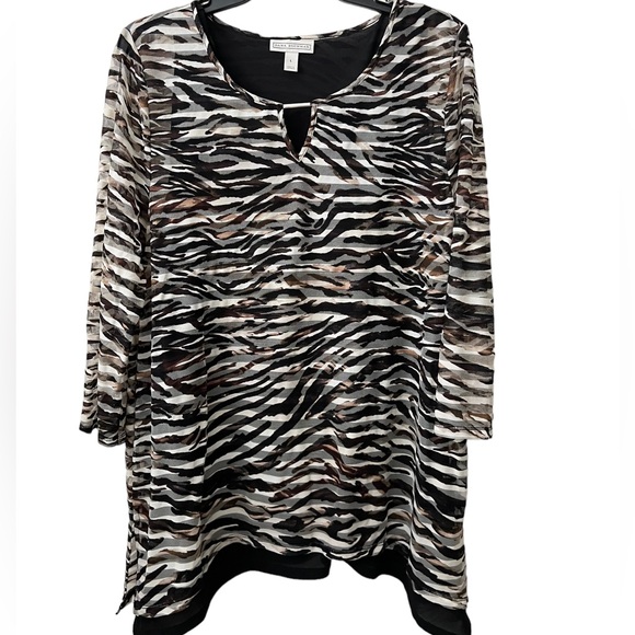 Dana Buchman Tops - Dana Buchman Animal Print Blouse Size L